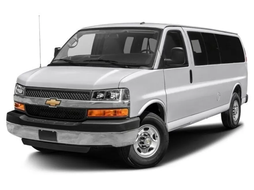 2018 Chevrolet Express Passenger LT photo 1