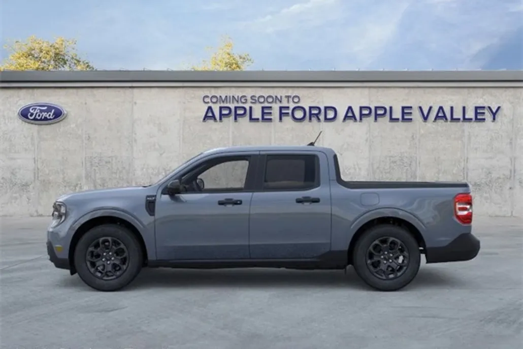 2025 Ford Maverick XLT photo 1