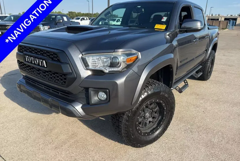 2017 Toyota Tacoma SR5 Sport TRD Pro photo 1