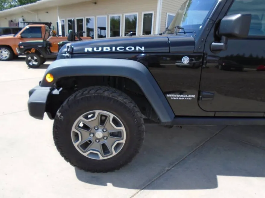 2014 Jeep Wrangler Unlimited Rubicon photo 1