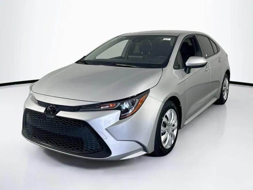 2022 Toyota Corolla LE photo 1