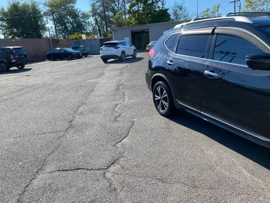 2018 Nissan Rogue SL photo 1