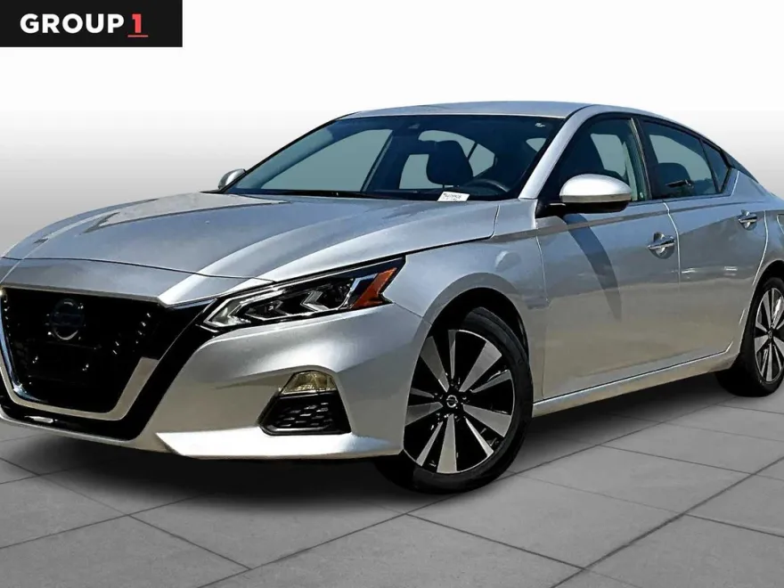 2021 Nissan Altima 2.5 SV photo 1
