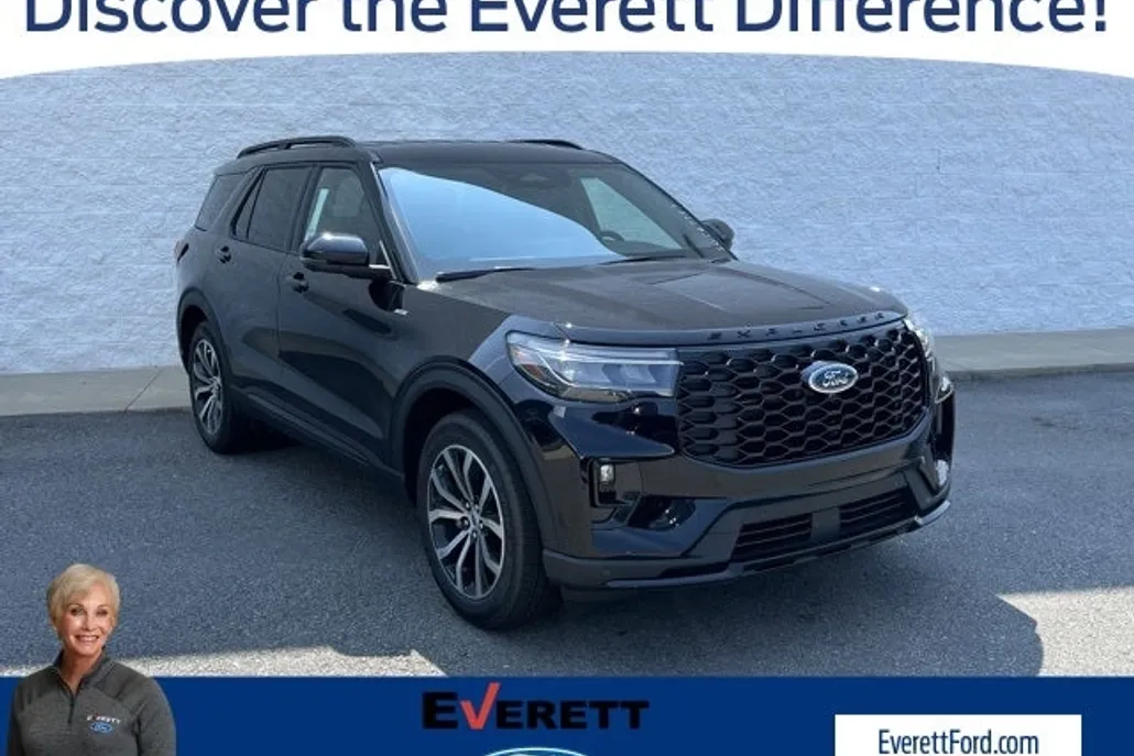 2025 Ford Explorer ST-Line photo 1