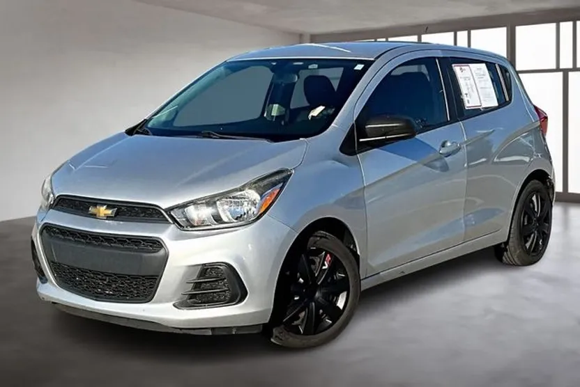 2017 Chevrolet Spark LS photo 1