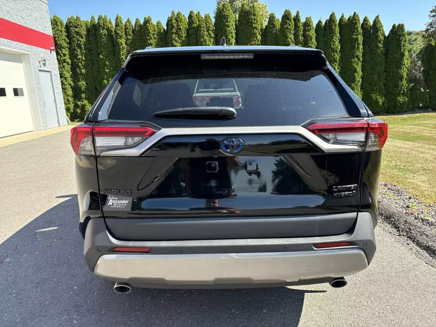 2022 Toyota RAV4 Hybrid Limited photo 1