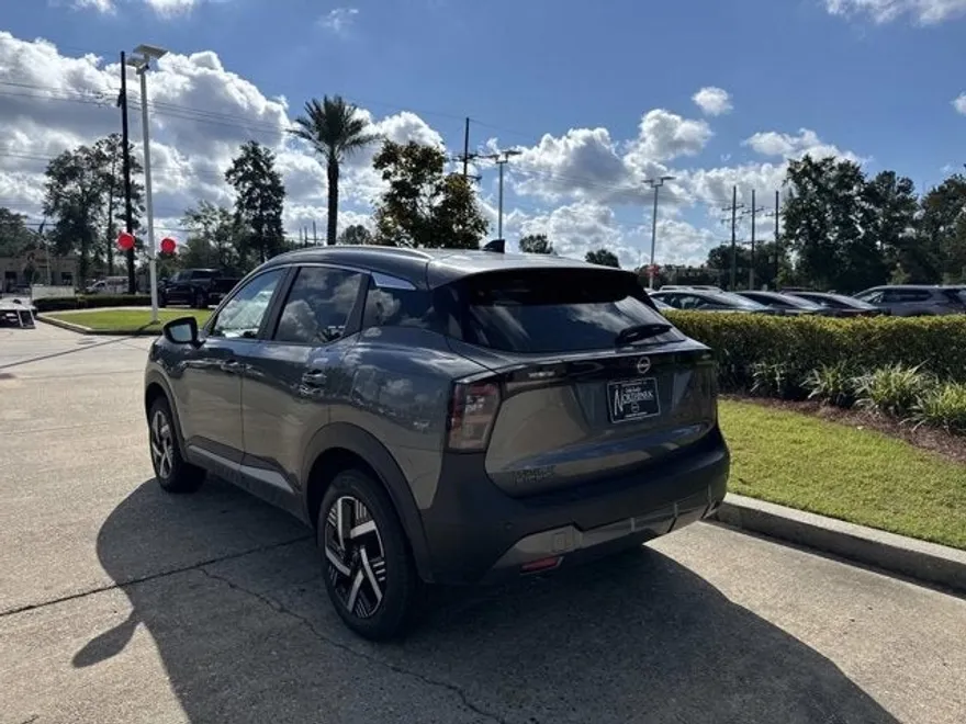 2026 Nissan Kicks SV photo 1