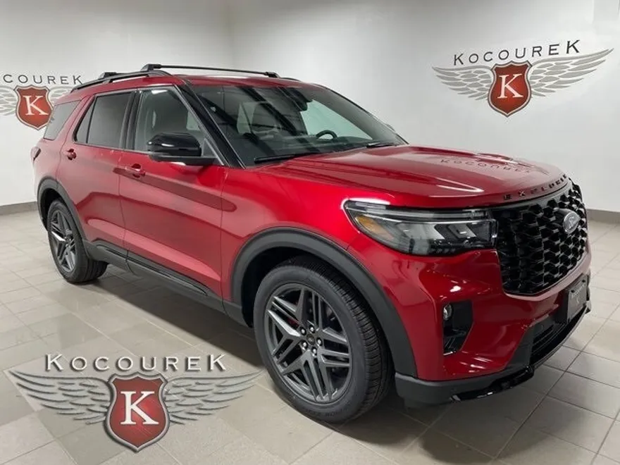 2025 Ford Explorer ST photo 1