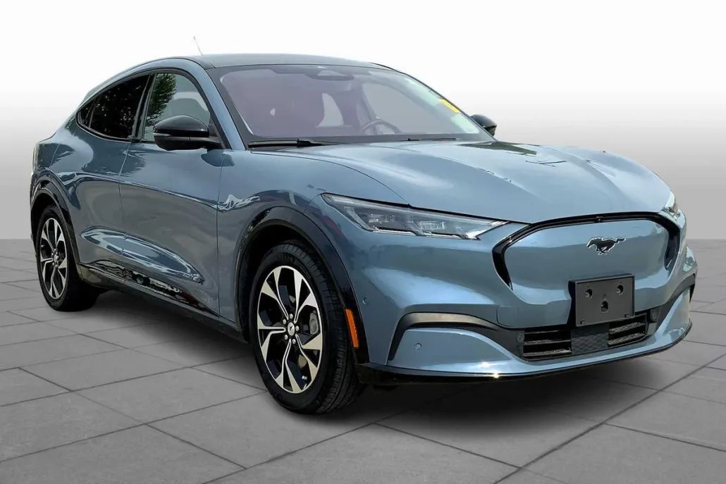 2023 Ford Mustang Mach-E Premium photo 1