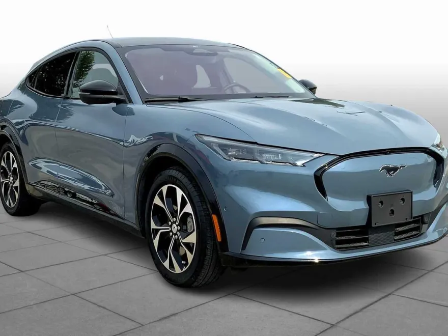 2023 Ford Mustang Mach-E Premium photo 1
