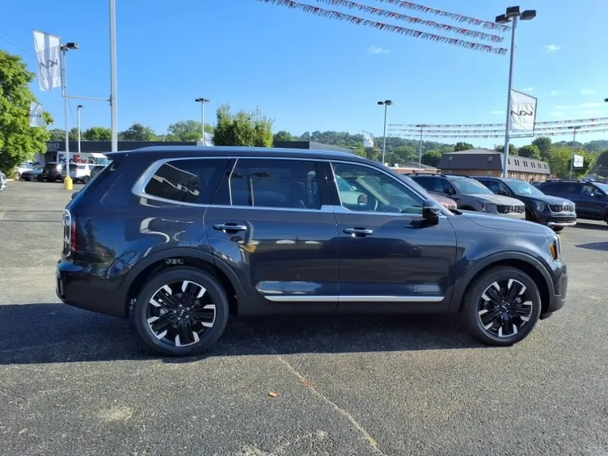 2025 Kia Telluride SX photo 1