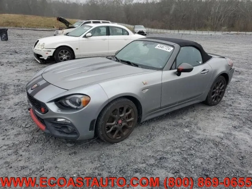 2017 Fiat 124 Spider Abarth photo 1