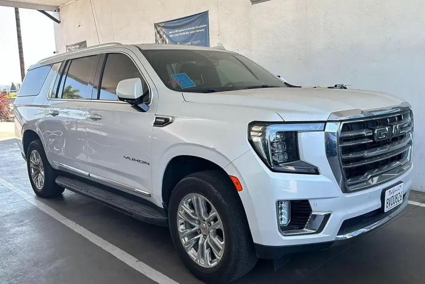 2021 Gmc Yukon XL SLT photo 1