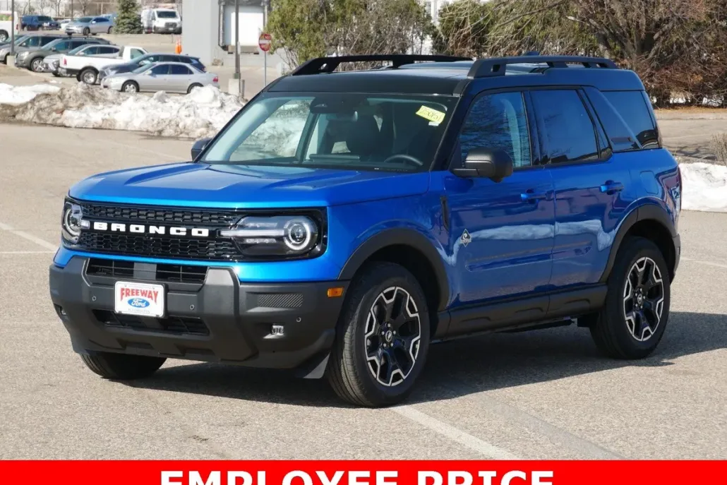 2025 Ford Bronco Sport Outer Banks photo 1