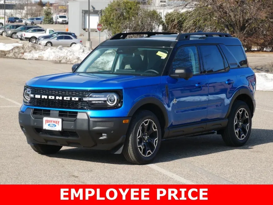 2025 Ford Bronco Sport Outer Banks photo 1