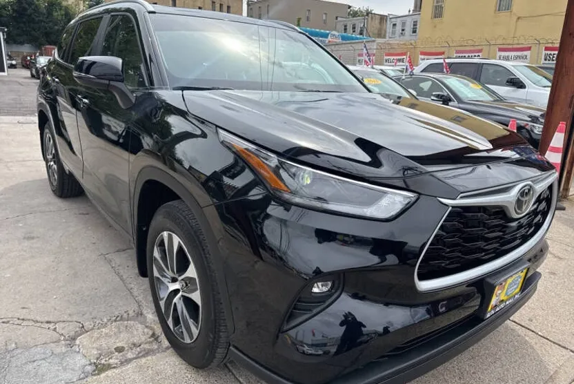 2023 Toyota Highlander Limited Platinum XLE XSE photo 1