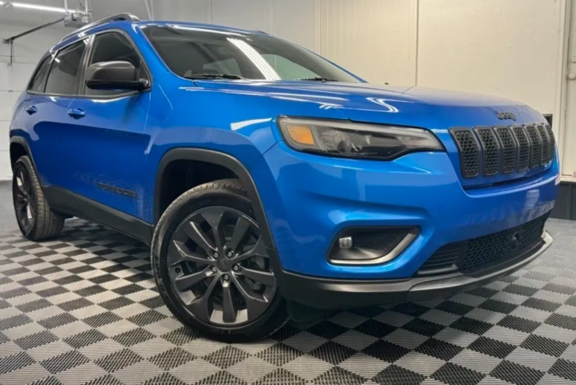 2021 Jeep Cherokee 80th Anniversary Edition photo 1