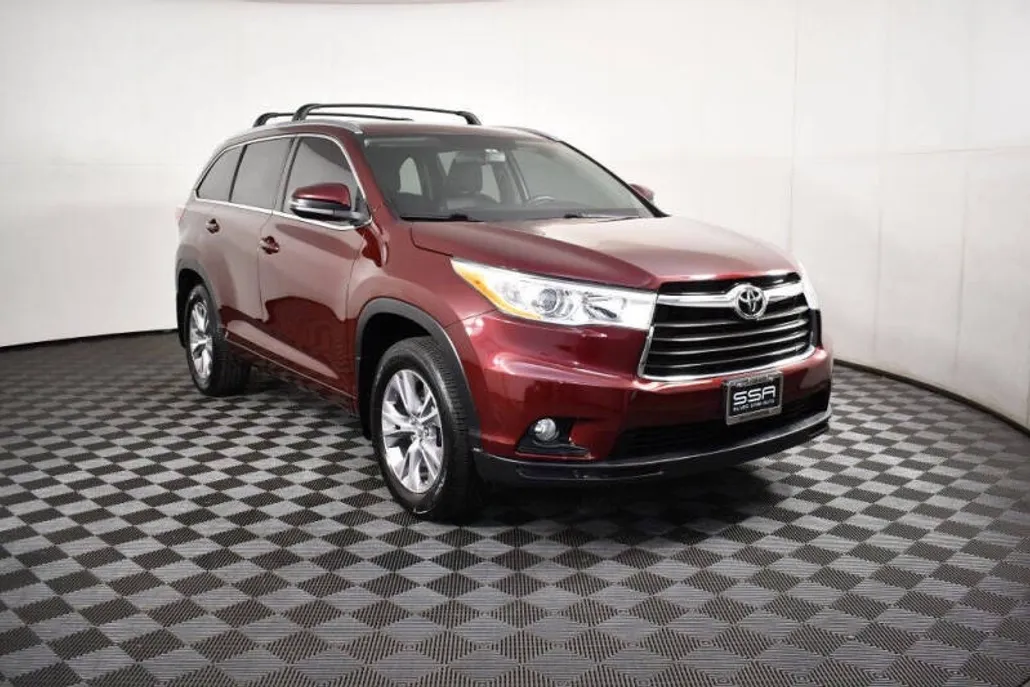 2014 Toyota Highlander XLE photo 1