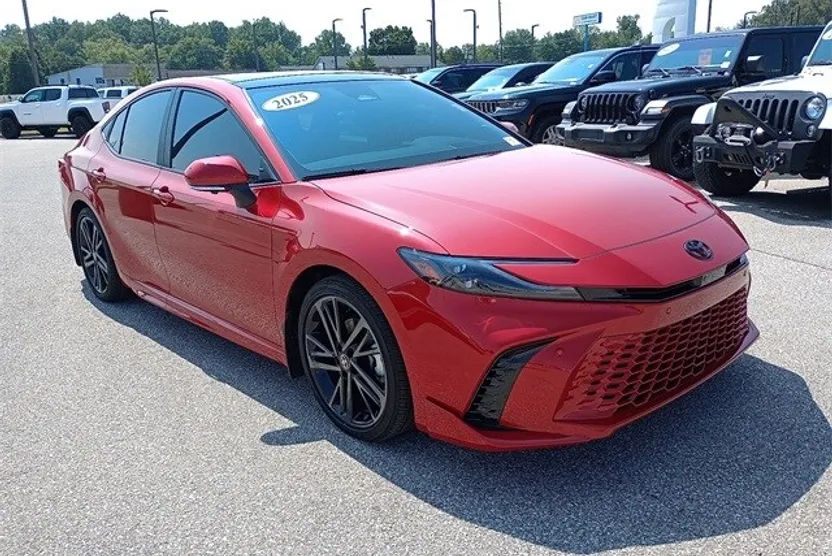 2025 Toyota Camry XSE photo 1