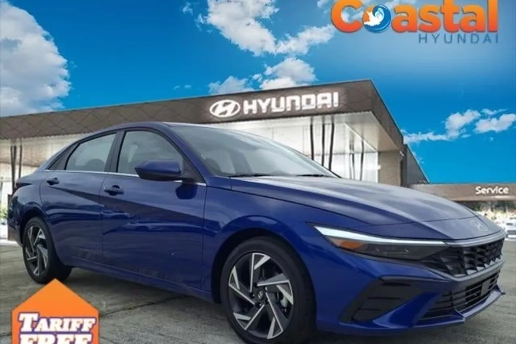 2025 Hyundai Elantra SEL Convenience photo 1