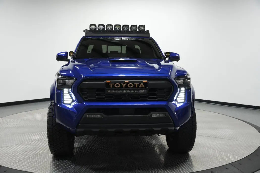 2024 Toyota Tacoma SR5 photo 1