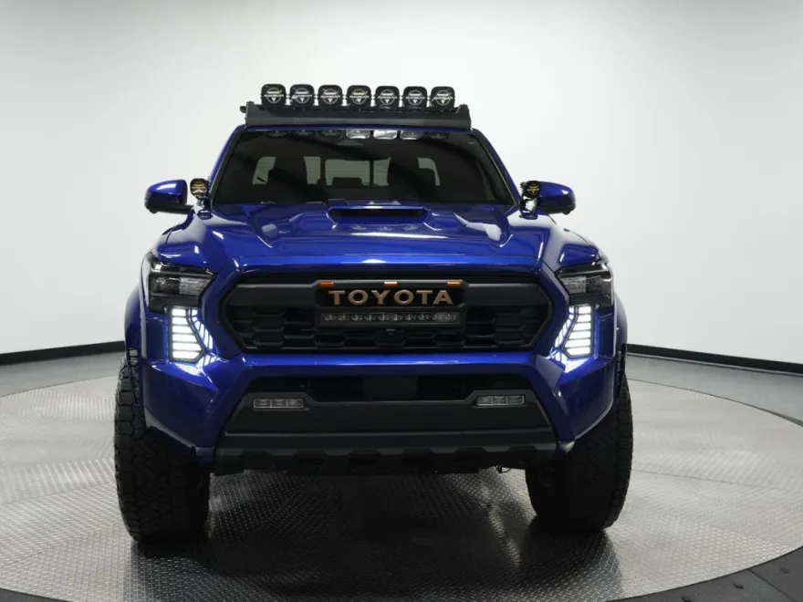 2024 Toyota Tacoma SR5 photo 1