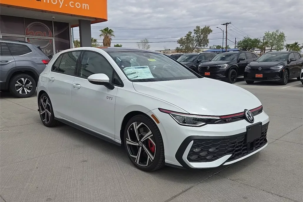 2025 Volkswagen Golf GTI SE photo 1