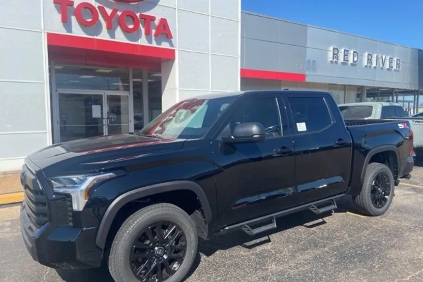 2026 Toyota Tundra SR5 CrewMax photo 1