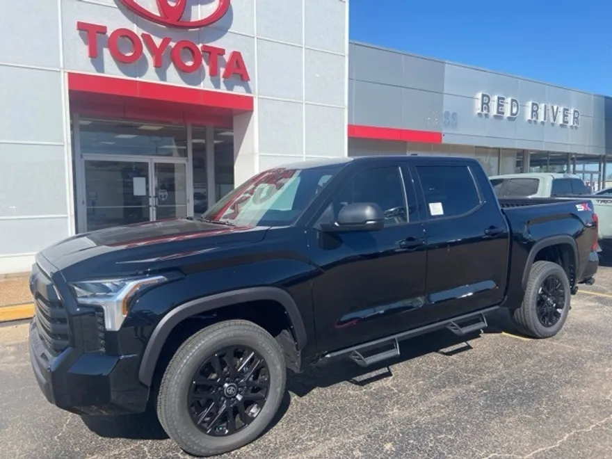 2026 Toyota Tundra SR5 CrewMax photo 1