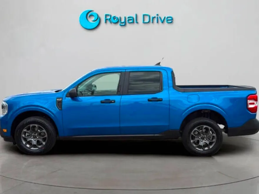 2022 Ford Maverick XLT photo 1