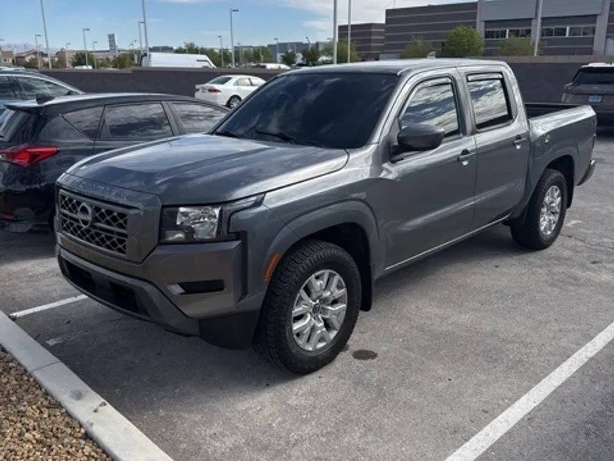 2023 Nissan Frontier SV photo 1