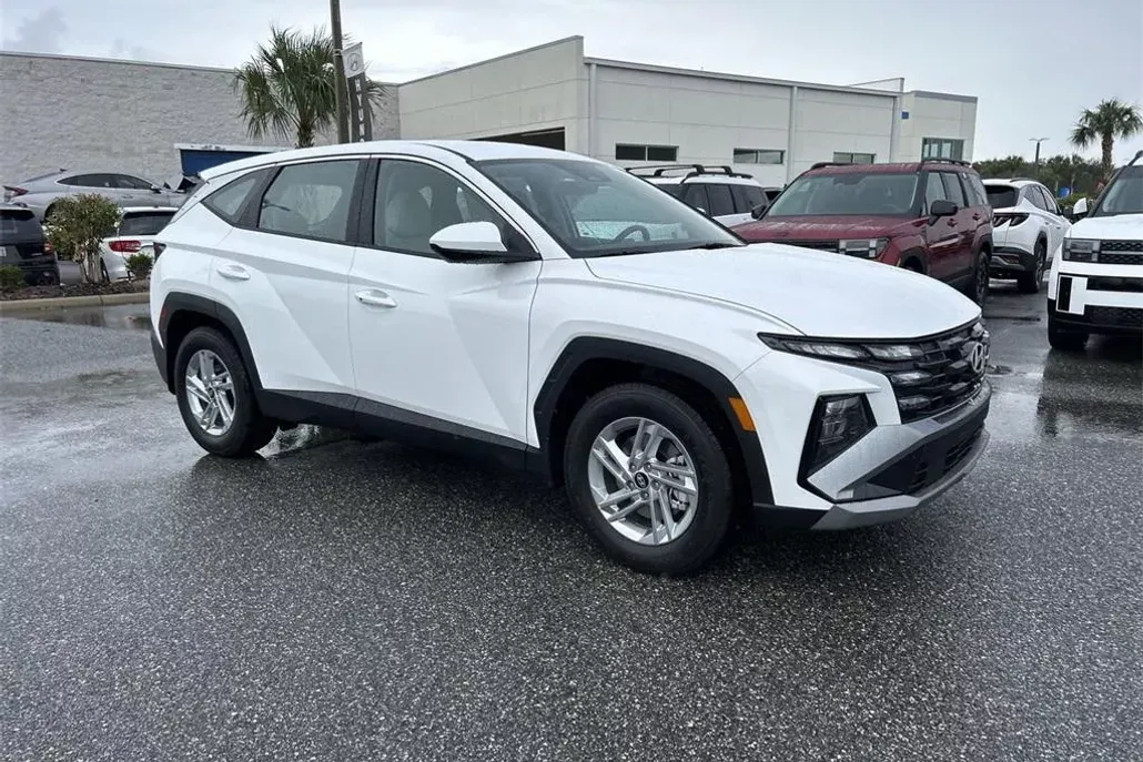 2026 Hyundai Tucson SE photo 1