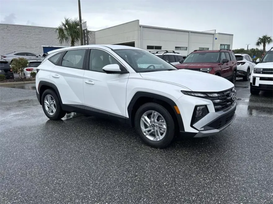 2026 Hyundai Tucson SE photo 1