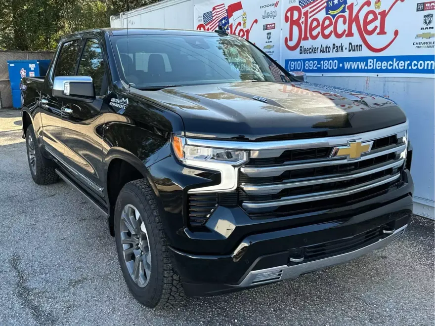 2025 Chevrolet Silverado 1500 High Country photo 1