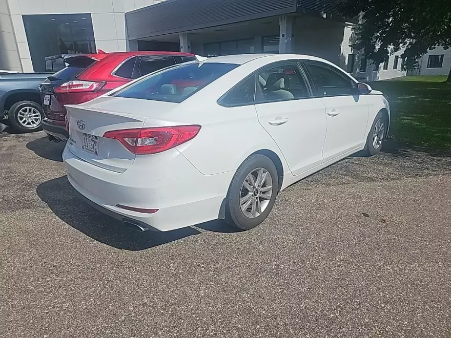 2016 Hyundai Sonata SE Eco photo 1