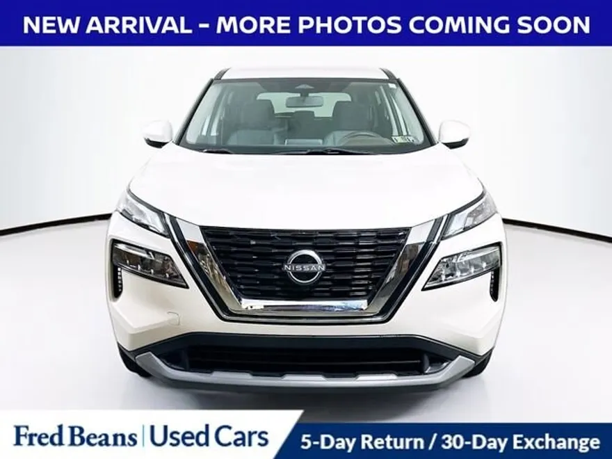 2023 Nissan Rogue SV photo 1