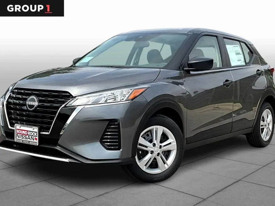 2025 Nissan Kicks Play S photo 1