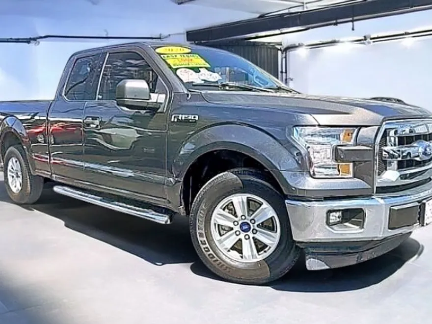 2017 Ford F-150 XLT photo 1