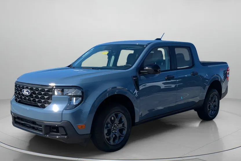 2025 Ford Maverick XLT photo 1