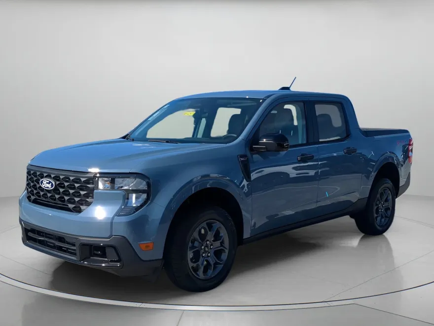 2025 Ford Maverick XLT photo 1