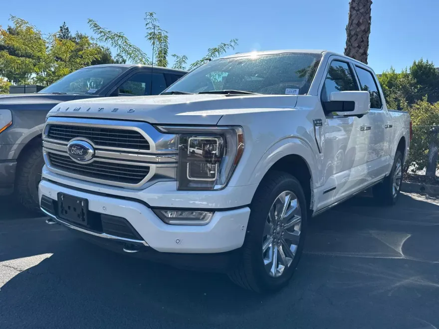 2023 Ford F-150 Limited photo 1