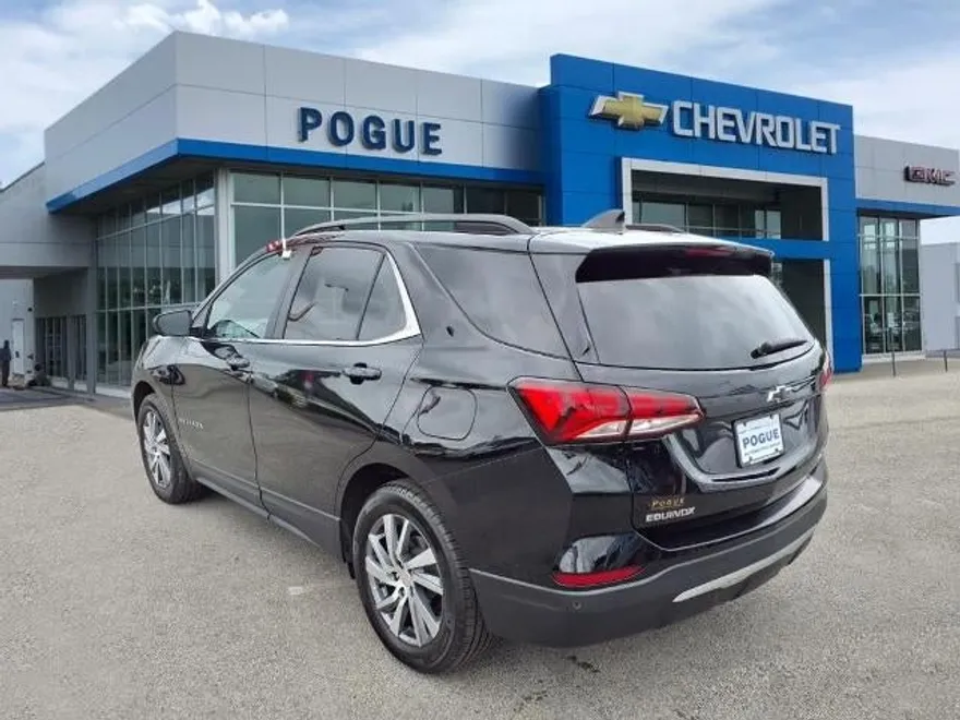 2022 Chevrolet Equinox LT photo 1