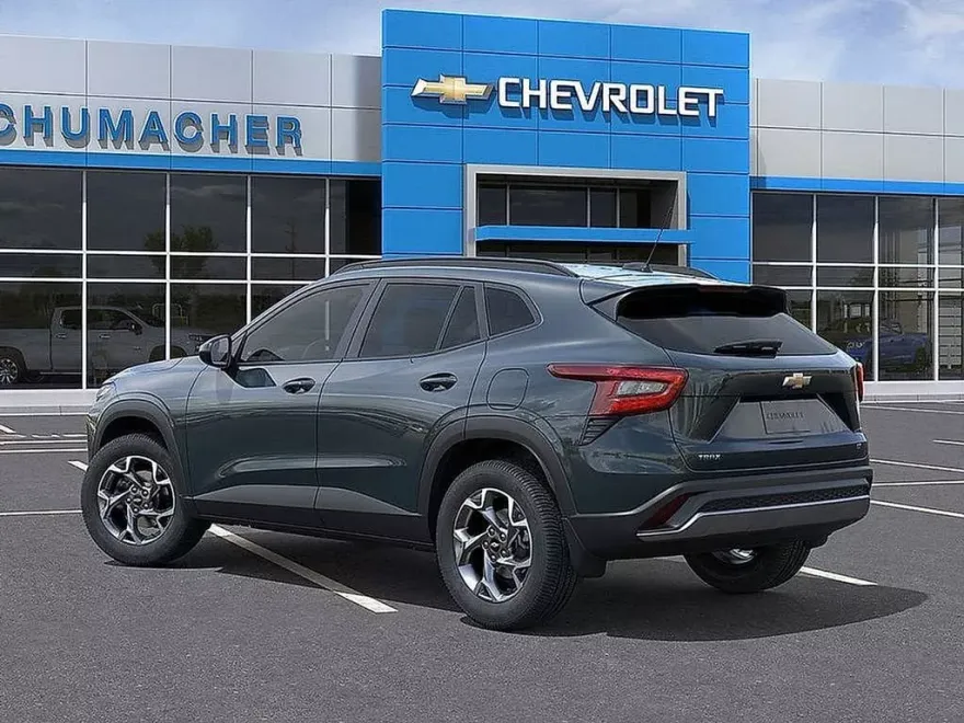 2025 Chevrolet Trax LT photo 1