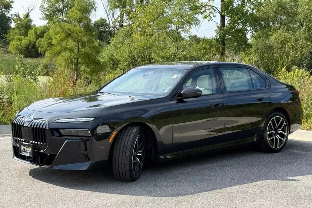 2025 Bmw 760i xDrive photo 1