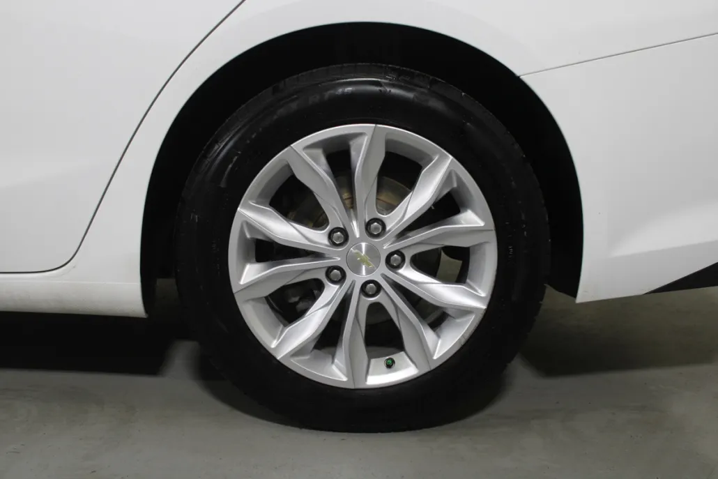 2020 Chevrolet Malibu 1LT photo 1