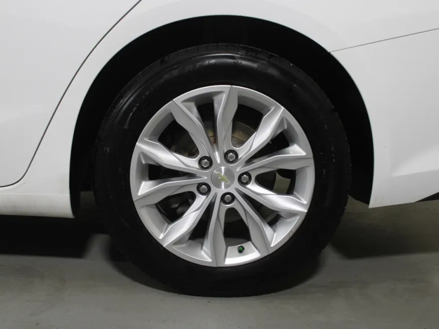 2020 Chevrolet Malibu 1LT photo 1