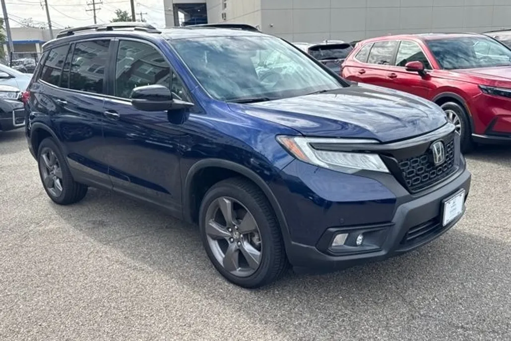 2021 Honda Passport Touring photo 1