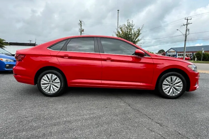 2019 Volkswagen Jetta S photo 1