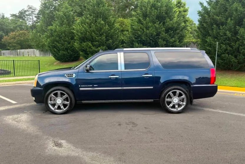 2008 Cadillac Escalade ESV photo 1