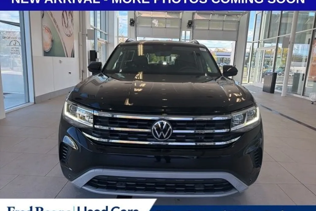 2022 Volkswagen Atlas SE Technology photo 1